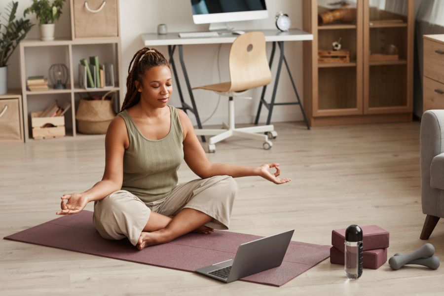 bienfaits yoga cours en ligne
