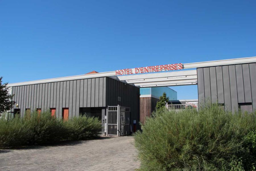 TRAVAILLER BOURGES